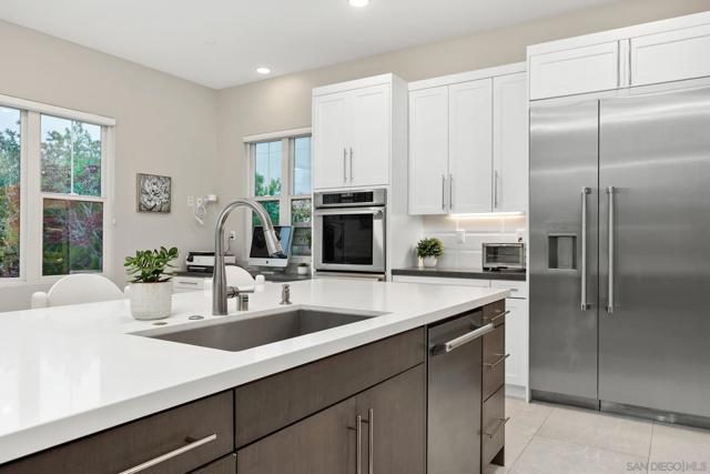 6190 Sagebrush Bend Way, San Diego CA: https://media.crmls.org/mediaz/22d3f6c3-e444-4923-bd74-c61ac8d520e3.jpg