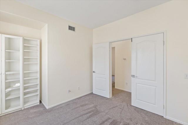 Image 33 of 47 For 230 Venetia Way