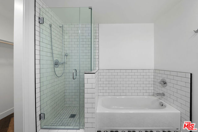 1250 N Fairfax Avenue, West Hollywood CA: https://media.crmls.org/mediaz/22d420cc-09ec-497c-8c60-2f694ed8f85c.jpg