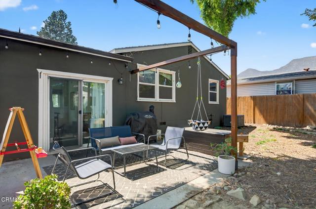 310 N Fulton Street, Ojai CA: https://media.crmls.org/mediaz/22d5b918-2c27-4eb8-a939-e5bc423aea90.jpg