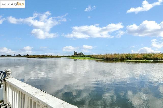 3824 Stone Rd, Bethel Island CA: https://media.crmls.org/mediaz/22d5d909-2129-4a54-b379-75a046971009.jpg