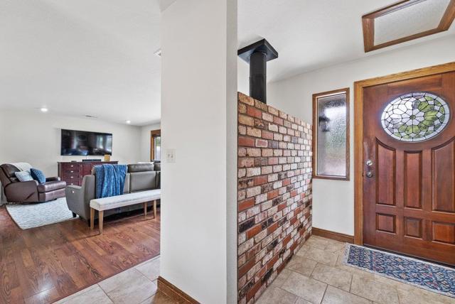 17529 Cross Road, Salinas CA: https://media.crmls.org/mediaz/22d69142-5c83-47c1-a14c-0531f3d78854.jpg