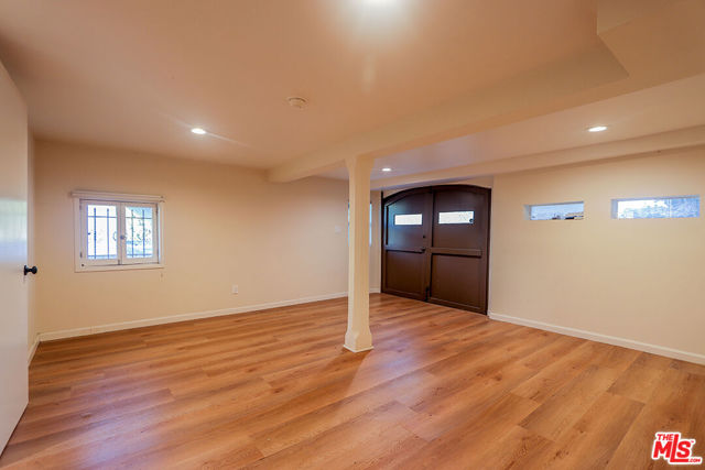 3131 & 3135 Oakcrest Drive, Los Angeles CA: https://media.crmls.org/mediaz/22d7e6cb-315c-4521-950a-e3639b015349.jpg