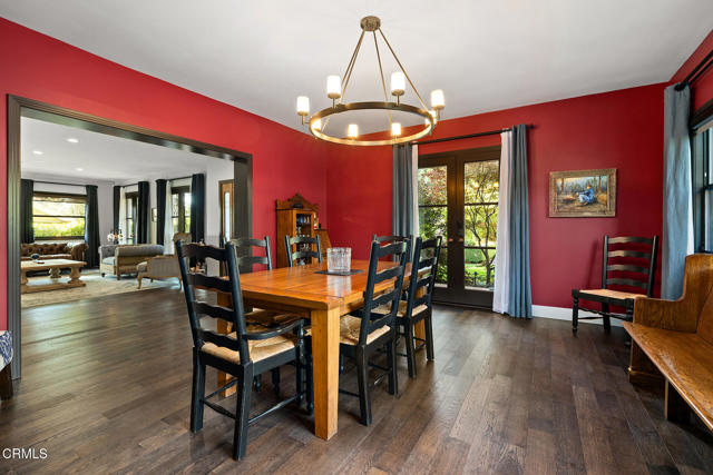 1052 New York Drive, Altadena CA: https://media.crmls.org/mediaz/22da8b96-741d-473b-a758-cd1470c8bbe2.jpg