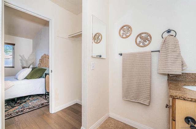 4353 Felton St, San Diego CA: https://media.crmls.org/mediaz/22da8d29-7761-4710-b711-bedc2e203fcc.jpg