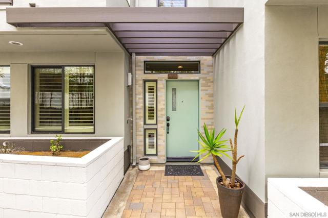 2511 State St, Carlsbad CA: https://media.crmls.org/mediaz/22db35e9-9939-490d-a1bd-25d62b9450f4.jpg