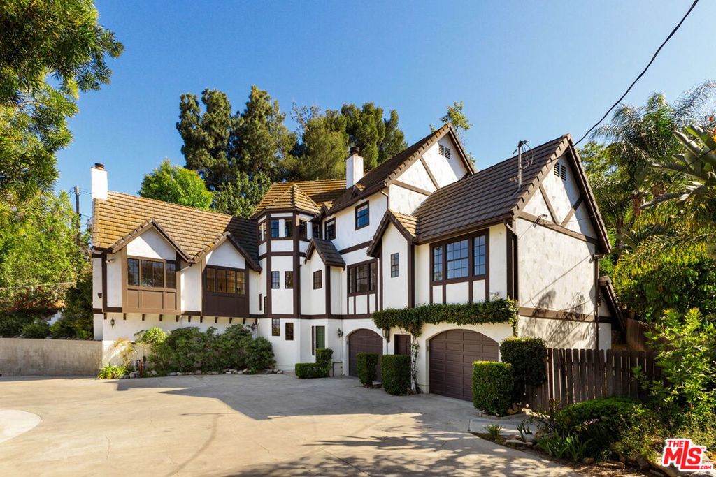 5237 San Feliciano Drive