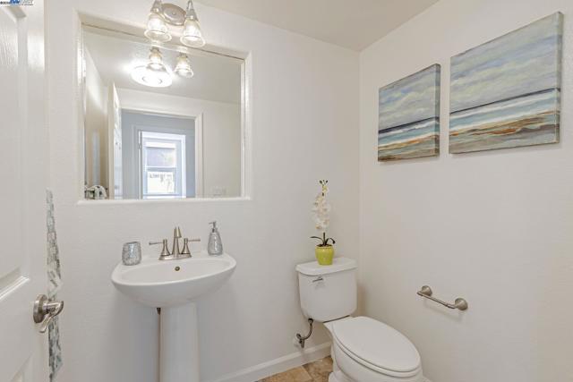 1657 Via Cortina, San Jose CA: https://media.crmls.org/mediaz/22db7286-f3f2-4ae7-af54-c4ae8b61a691.jpg