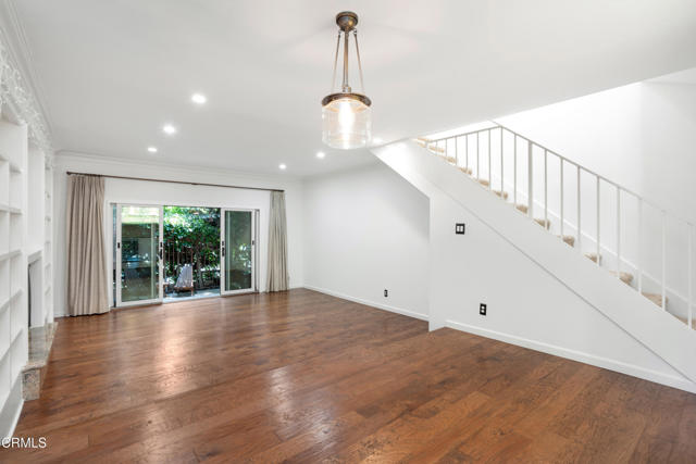 1850 Midvale Avenue, Los Angeles CA: https://media.crmls.org/mediaz/22dc67b5-e8a1-477c-9e0d-d7160b686f6e.jpg