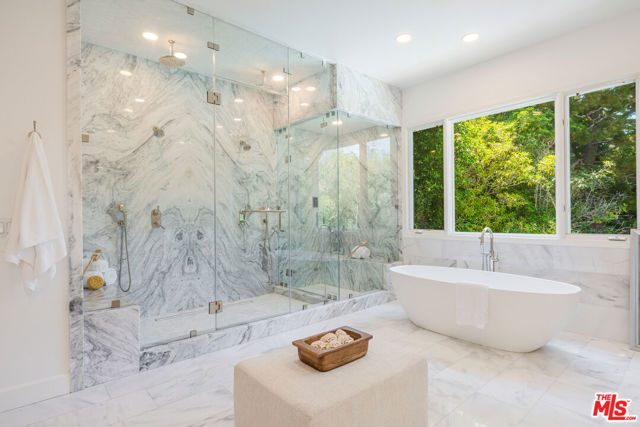 11797 CHAPARAL Street, Los Angeles CA: https://media.crmls.org/mediaz/22dc877d-863e-43c3-aa67-32ac9cd20a57.jpg