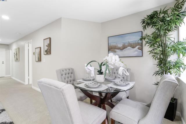 320 Peninsula Ave, San Mateo CA: https://media.crmls.org/mediaz/22dcb7a2-573b-46a1-8789-6ba17e0e9949.jpg