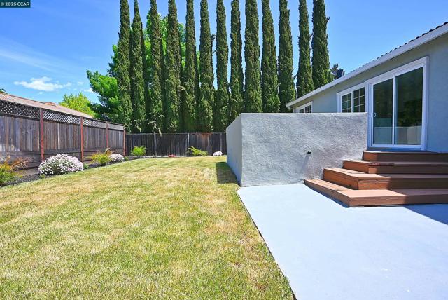 2782 Canyon Creek Dr, San Ramon CA: https://media.crmls.org/mediaz/22dcde54-c2bc-4173-801d-a47f570c0a13.jpg