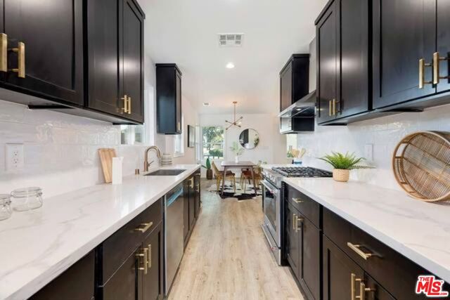 10801 Galvin Street, Culver City CA: https://media.crmls.org/mediaz/22dd60f1-fa2f-49aa-ae7c-384e6a38d153.jpg