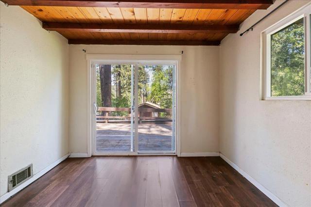 22928 Laurel Lane, Crestline, CA 92325