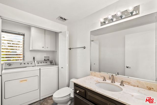 4771 La Villa Marina, Marina del Rey CA: https://media.crmls.org/mediaz/22ddd6a0-a733-4256-a8cc-422afb166343.jpg