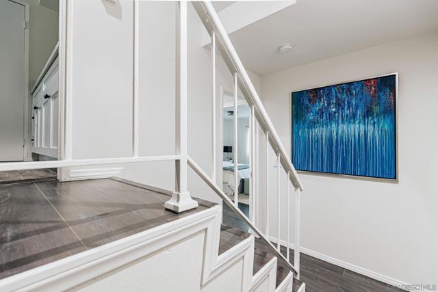 4652 Don Lorenzo Dr, Los Angeles CA: https://media.crmls.org/mediaz/22ddeee7-2194-490a-a25c-c14e98701514.jpg