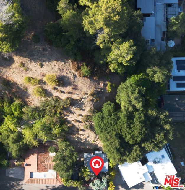 10411 Quito Lane, Los Angeles CA: https://media.crmls.org/mediaz/22ddf5a3-fedb-478b-b683-1496391300e2.jpg