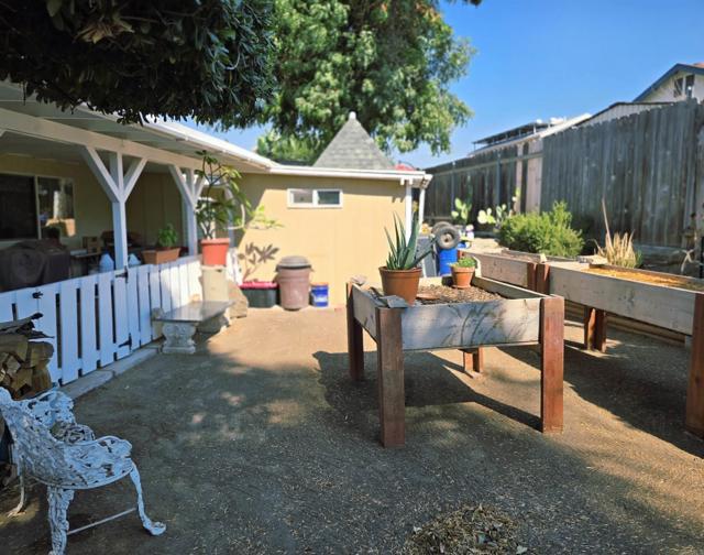 9690 Bundy Drive, Santee CA: https://media.crmls.org/mediaz/22de5d53-c433-43ab-9260-d83b2386d3aa.jpg