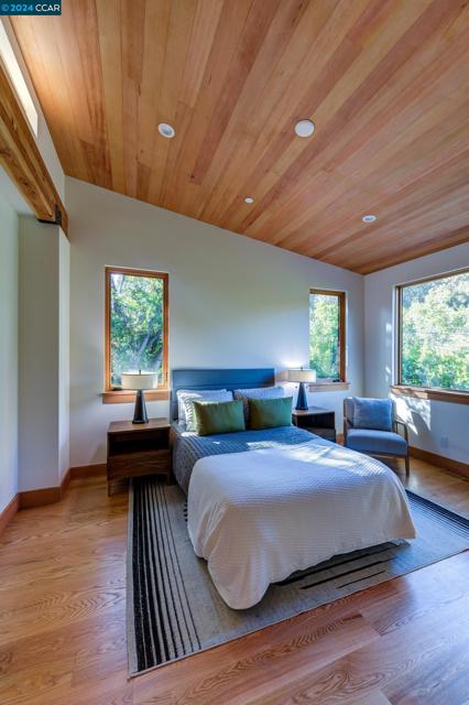 Image 11 of 30 For 5924 Park Ave