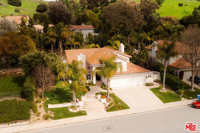 3620 Patrick Henry Place, Agoura Hills CA: https://media.crmls.org/mediaz/22dfab06-9725-4329-a2b9-2d59c807263e.jpg