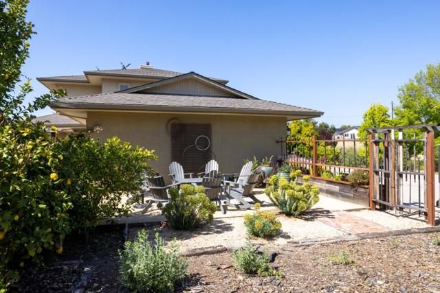 2 MESA DEL SOL,  CA: https://media.crmls.org/mediaz/22dfd531-4b85-4ab5-b55d-8f9e2594928f.jpg