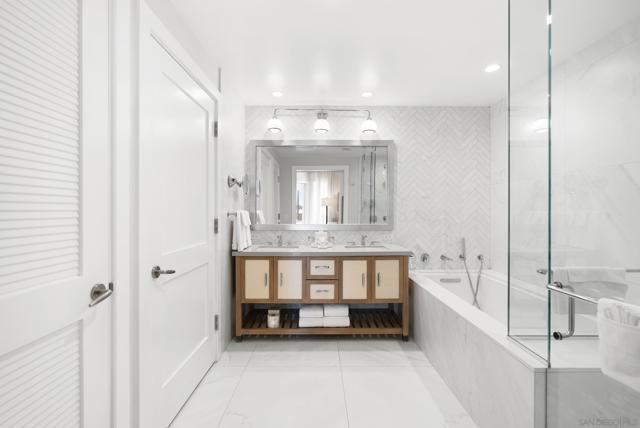 1500 Orange Ave, Coronado CA: https://media.crmls.org/mediaz/22e0120b-b614-45de-8734-d4a39e6a4c6b.jpg