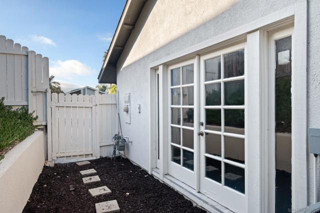 Image 30 of 48 For 6737 Lipmann St
