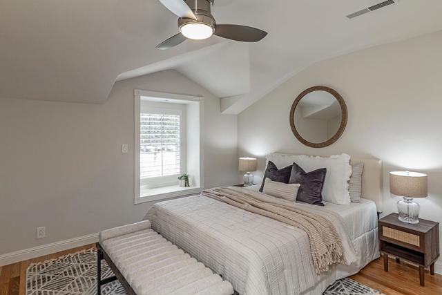 1532 Meadow Lane, Mountain View CA: https://media.crmls.org/mediaz/22e0eaa3-21be-47b6-8a37-5e518de3dd16.jpg