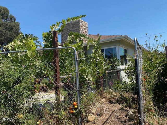 127 Miller Lane, Santa Paula CA: https://media.crmls.org/mediaz/22e130d6-75cb-43ea-9a8a-e340632b6258.jpg