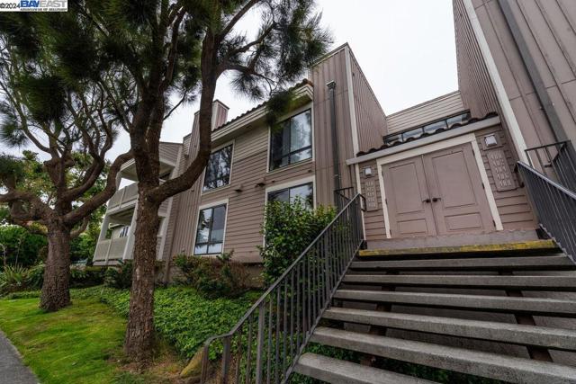 402 Laurel, Half Moon Bay, California 94019, 2 Bedrooms Bedrooms, ,2 BathroomsBathrooms,Condominium,For Sale,Laurel,41067718