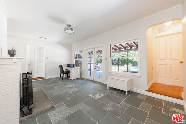 5454 Agnes Avenue, Valley Village CA: https://media.crmls.org/mediaz/22e47f3a-75be-41d4-ab13-bbf5749d5a4c.jpg
