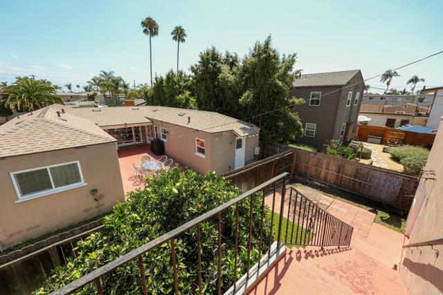 4662 4664 Bancroft, San Diego CA: https://media.crmls.org/mediaz/22e5382b-1453-4ada-8d85-82b0dccd1c92.jpg