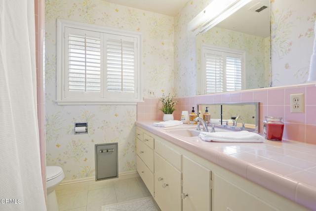 635 Via Del Cerro, Camarillo CA: https://media.crmls.org/mediaz/22e57915-efc7-40fa-9b01-689b29c86268.jpg