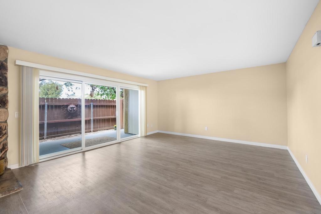 475 Midway - photo 8