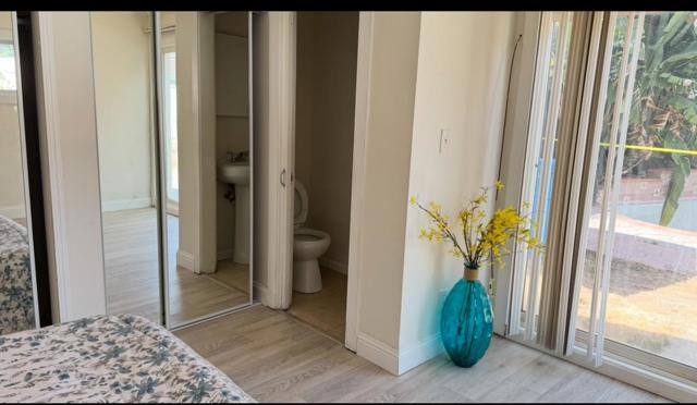 315 Garden Street, East Palo Alto CA: https://media.crmls.org/mediaz/22e6134d-3086-42e9-b7d6-c0b08d707c71.jpg