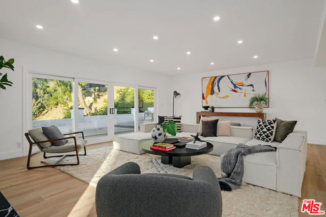 3768 Royal Meadow Road photo 5