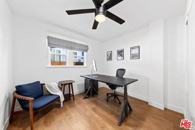 4047 Camero Avenue, Los Angeles CA: https://media.crmls.org/mediaz/22e77ff8-6338-4a0a-9753-c46fda59c5e3.jpg