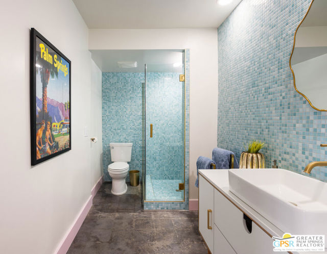1111 E Palm Canyon Drive, Palm Springs CA: https://media.crmls.org/mediaz/22e7d82d-6aaf-46d6-a9e0-1951bab92f1c.jpg