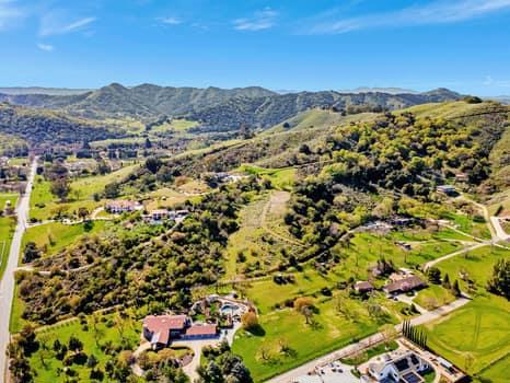 15311 Sycamore Drive, Morgan Hill CA: https://media.crmls.org/mediaz/22e80b15-f4b9-45f9-b147-c844ecab59ad.jpg