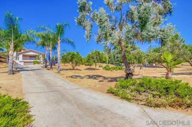 9929 Bon Vue Dr, El Cajon, California 92021, 5 Bedrooms Bedrooms, ,3 BathroomsBathrooms,Single Family Residence,For Sale,Bon Vue Dr,250018011SD