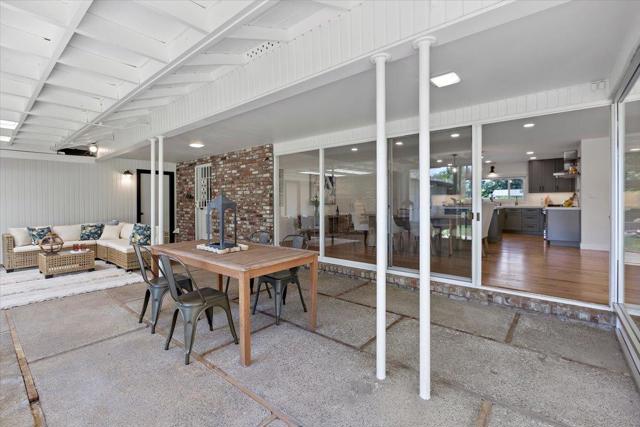 190 W San Martin Avenue, San Martin CA: https://media.crmls.org/mediaz/22e9687d-a261-4597-8e50-ce12c3ff2194.jpg