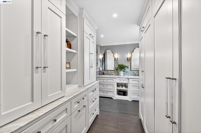 Image 33 of 49 For 5218 Ridgevale Way