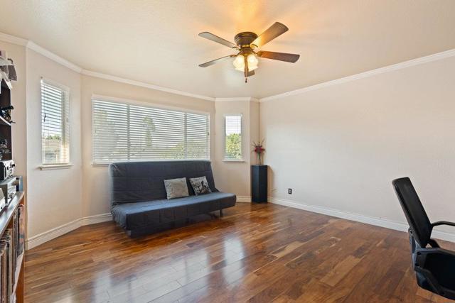 1091 Nez Perce Drive, Hollister CA: https://media.crmls.org/mediaz/22e9d622-2924-4afd-82af-437c8faf9ada.jpg