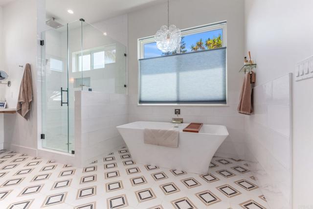 2630 Vistosa Place, Carlsbad CA: https://media.crmls.org/mediaz/22e9f067-ec0c-4369-894e-4bef38eddee4.jpg