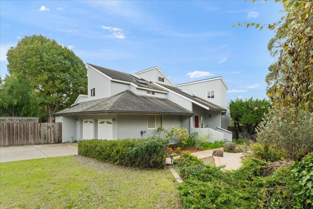 21 Crest Lane, La Selva Beach CA: https://media.crmls.org/mediaz/22ea4e7f-43fa-4ea1-bf6e-146bdcb662e9.jpg