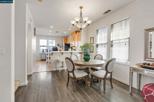 5349 EAGLE COURT, Richmond CA: https://media.crmls.org/mediaz/22ea7cff-5fc5-48a0-8370-f0b8bdb7da0e.jpg