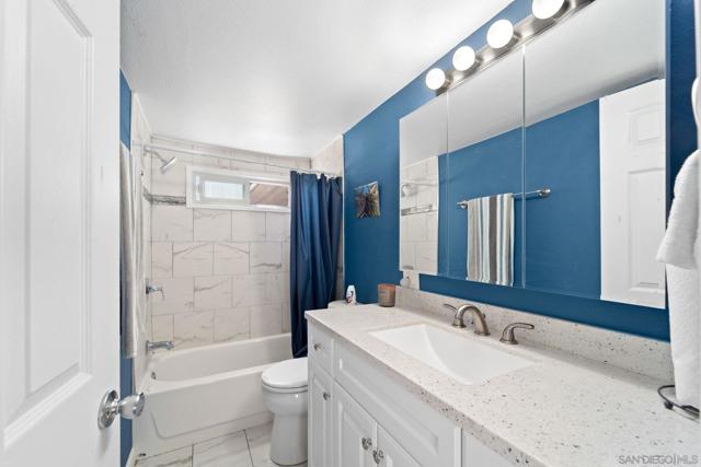 1515 Capalina Rd, San Marcos CA: https://media.crmls.org/mediaz/22eaa31a-1ba8-4f05-9a95-81704773a25c.jpg