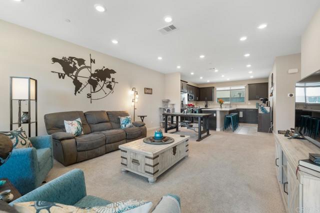 Detail Gallery Image 36 of 61 For 1812 Mint Terrace #UNIT 2,  Chula Vista,  CA 91915 - 4 Beds | 3/1 Baths