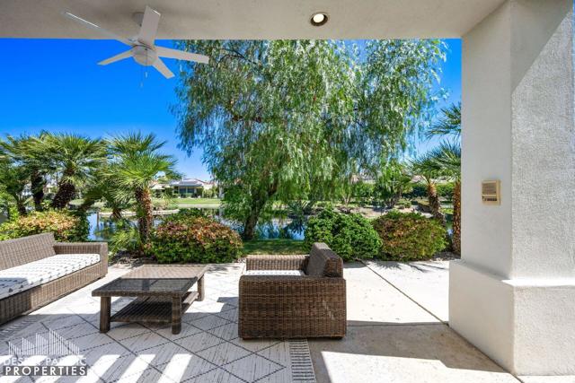 75070 Muirfield Court, Indian Wells CA: https://media.crmls.org/mediaz/22eb3f87-f373-4c8e-89ab-1f22b431f7dd.jpg