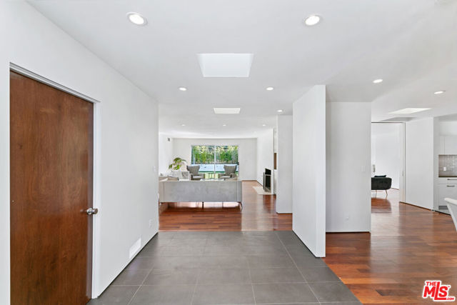 15514 CASIANO Court, Los Angeles CA: https://media.crmls.org/mediaz/22ec9366-a7e1-4cf9-a163-a4004ec87261.jpg